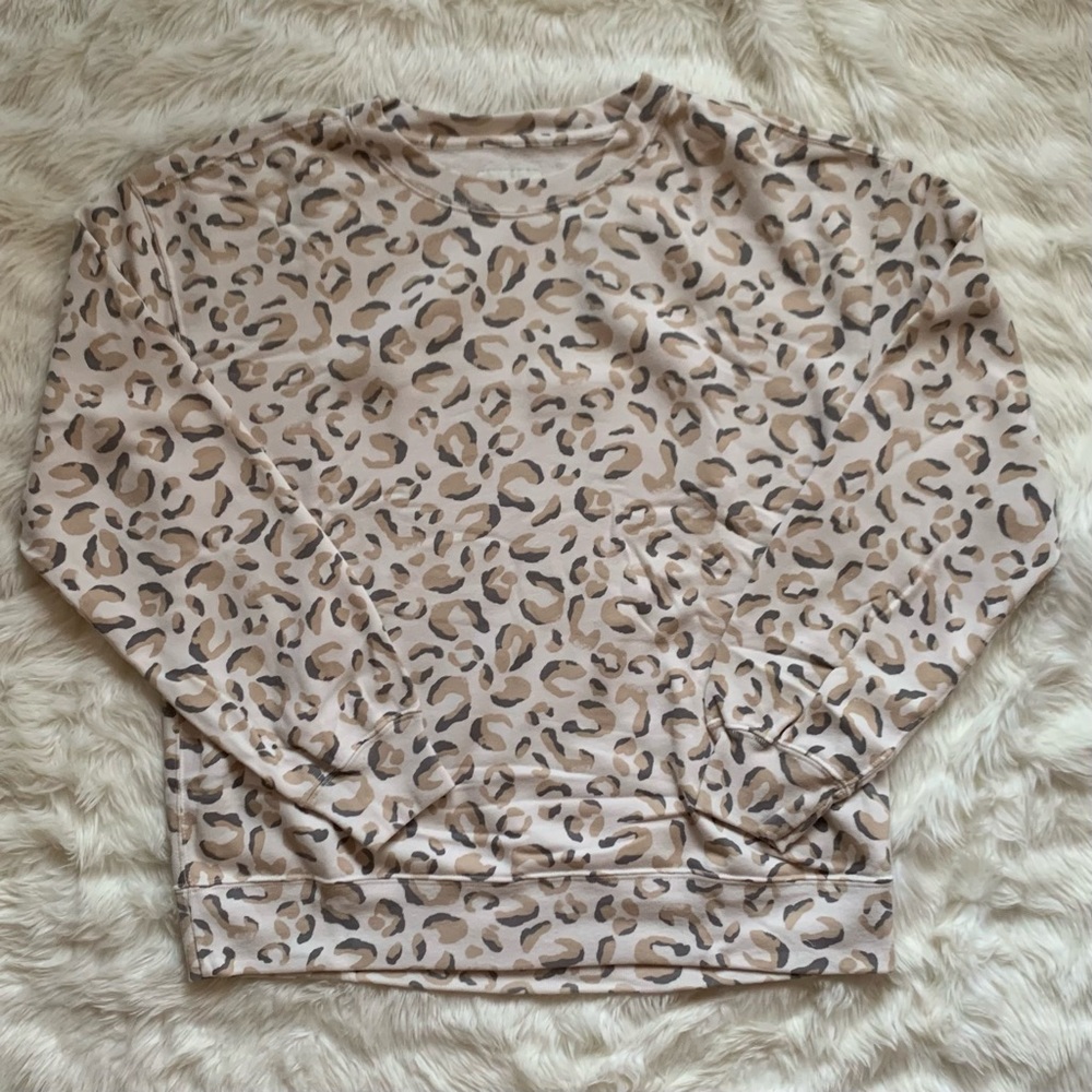 Abercrombie & Fitch Relaxed Pattern Sweatshirt in Cream Leopard Print